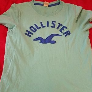 Hollister tshirt